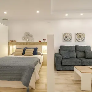 Apartment Naypa With Free Parking, Cadiz